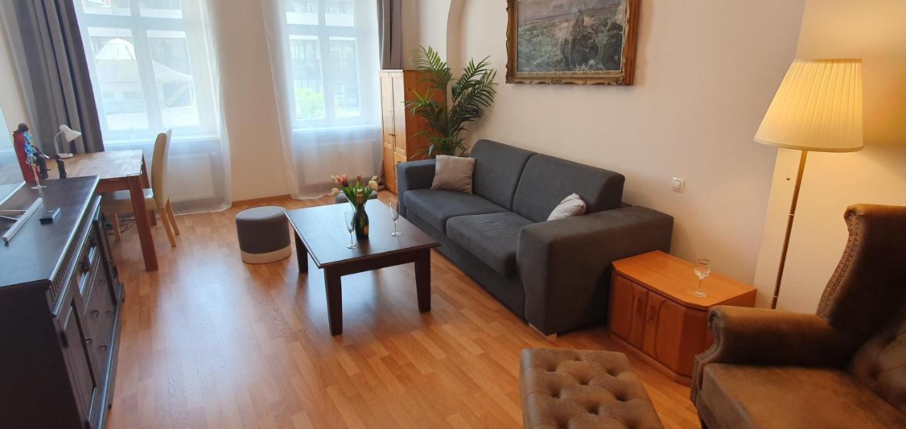Apartment Colonnade Carlsbad كارلوفي فاري المظهر الخارجي الصورة